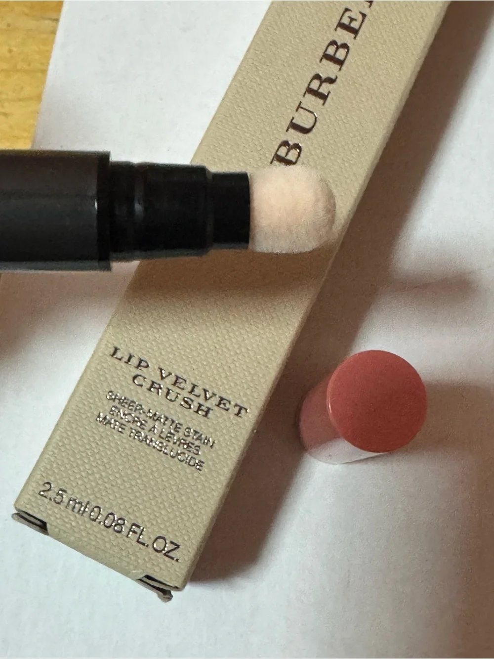 NIB Burberry Lip Velvet Crush Sheer Matte Stain - 40 Sugar Pink (Discontinued)